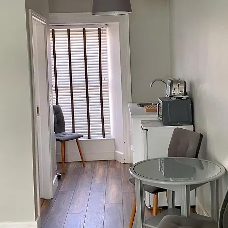 6 New Street Selfcatering 2 Bantry
