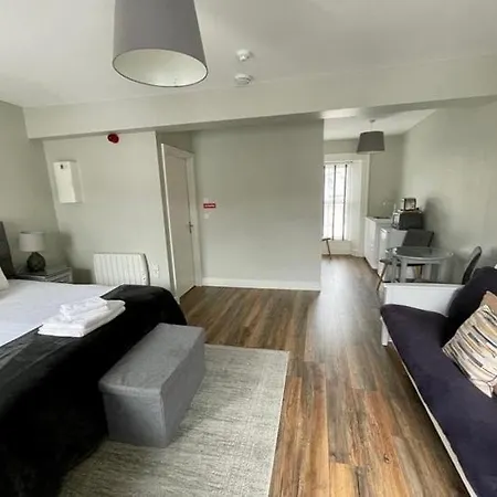 6 New Street Selfcatering 2