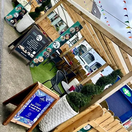 6 New Street 2 * Bantry