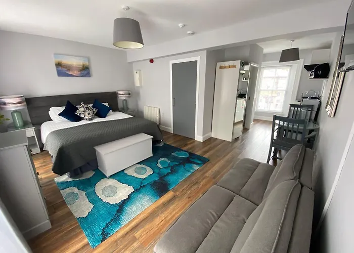 6 New Street 2 Bantry